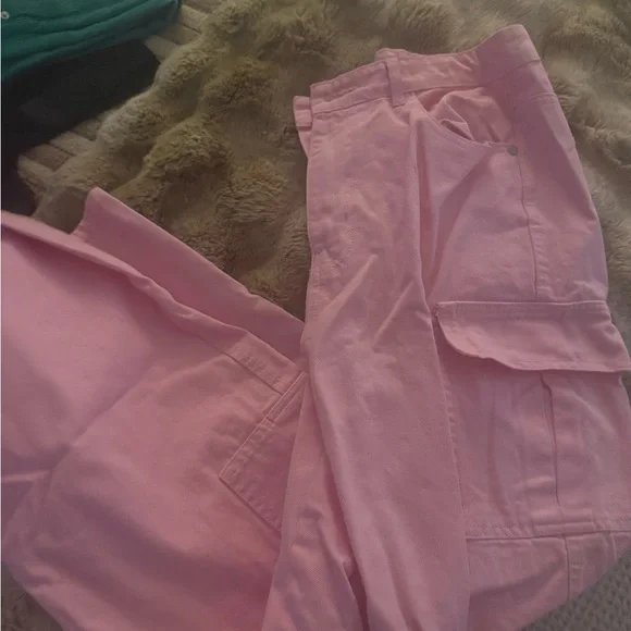 Pink Wide Leg Cargo Jeans - Picture 5 of 6